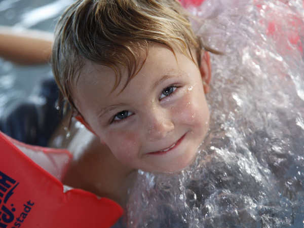 Bildnachweis: Mit freundlicher Genehmigung der Stadtwerke Freudenstadt · Bäderbetrieb Bildnachweis: Mit freundlicher Genehmigung der Stadtwerke Freudenstadt · Bäderbetrieb