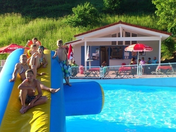 Bildnachweis: Mit freundlicher Genehmigung des Schwimmbades Lautenbach Bildnachweis: Mit freundlicher Genehmigung des Schwimmbades Lautenbach