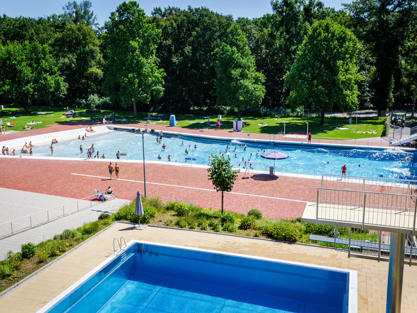 Bildnachweis: Mit freundlicher Genehmigung der Karlsruher Bädergesellschaft mbH/ Bildnachweis: Mit freundlicher Genehmigung der Karlsruher Bädergesellschaft mbH/