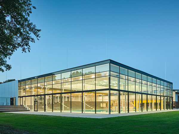 Fächerbad Bildnachweis: Karlsruher Bädergesellschaft mbH/Stadt Karlsruhe Fächerbad Bildnachweis: Karlsruher Bädergesellschaft mbH/Stadt Karlsruhe