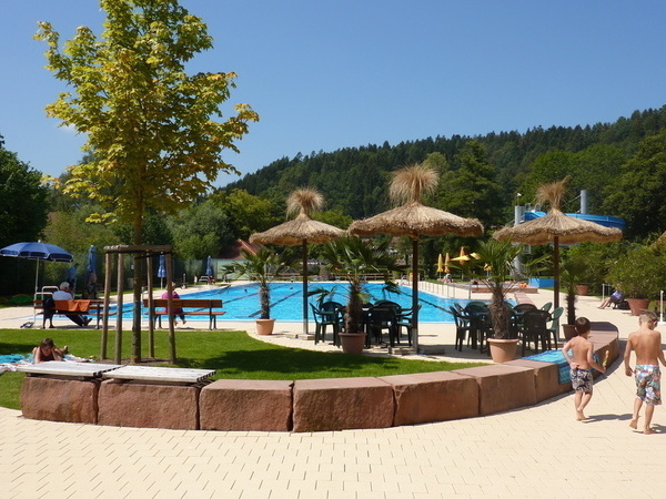 Freibad Altensteig Bildnachweis: Mit freundlicher Genehmigung der Stadtwerke Altensteig Freibad Altensteig Bildnachweis: Mit freundlicher Genehmigung der Stadtwerke Altensteig